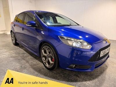 Używany Ford Focus ST 250 KM (183 kW) 2014 Niebieski Hatchback