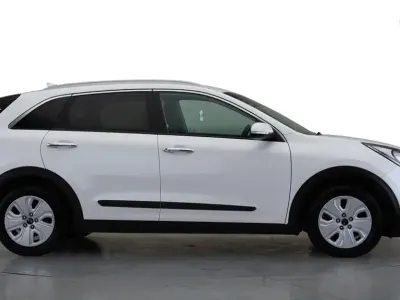 Used Kia Niro 141 HP (103 kW) 2018 White SUV