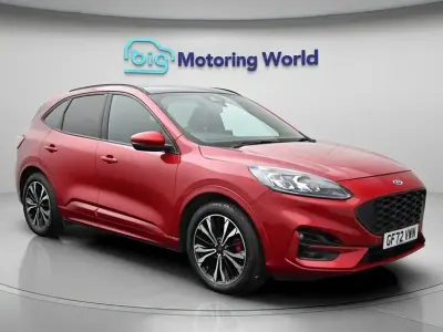 Usado Ford Kuga ST-Line X 190 CV (139 kW) 2022 Rojo SUV