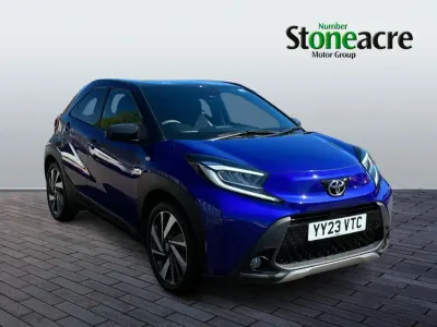 Używany Toyota Aygo X 72 KM (52 kW) 2023 Niebieski SUV
