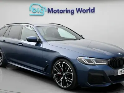 Begagnad BMW 520 M Sport 190 HK (139 kW) 2022 Blå Kombi