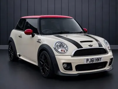 Used Mini John Cooper Works Hatch 211 HP (155 kW) 2011 White Hatchback