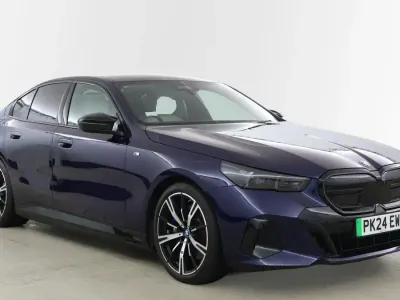 Usado BMW i5 Comfort Edition 436 kW (593 CV) 2024 Azul Berlina