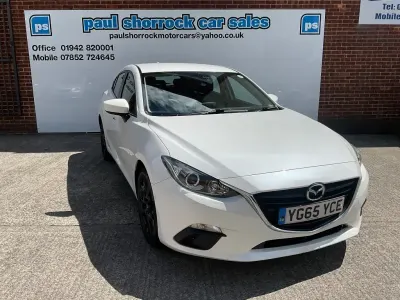 Used Mazda 3 2015 White Hatchback