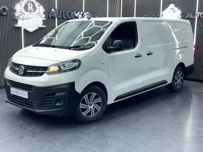 Used Vauxhall Vivaro S 100 HP (73 kW) 2021 White MPV