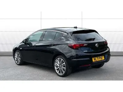 Second-hand Vauxhall Astra Edition 145 CP (106 kW) 2021 Negru Hatchback