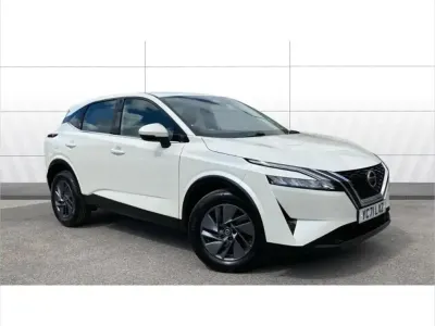 Used Nissan Qashqai Acenta Premium 155 HP (114 kW) 2021 White SUV