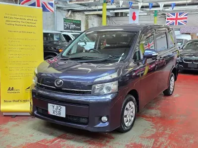 Used Toyota Voxy 2023 Mauve/purple