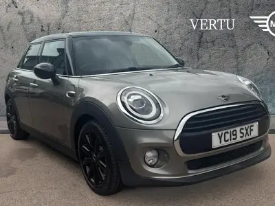 Used Mini Cooper Classic 136 HP (100 kW) 2019 Silver Hatchback