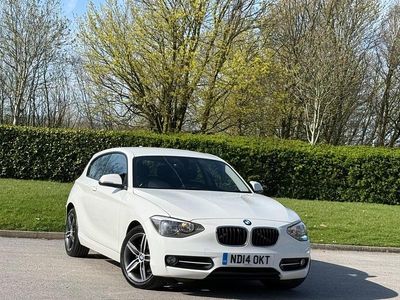 Begagnad BMW 116 Sport Line 2014 Vit Halvkombi