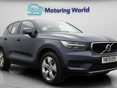 Used Volvo XC40 Momentum 150 HP (110 kW) 2020 Blue SUV