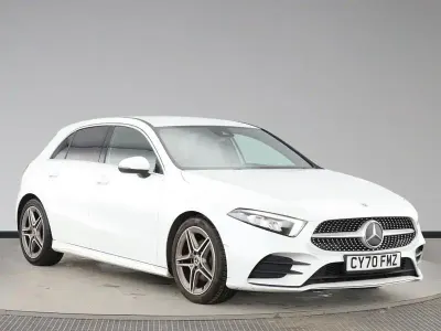 Begagnad Mercedes A200 AMG line 2021 Vit Halvkombi