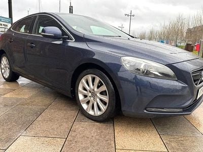Used Volvo V40 SE Lux 115 HP (84 kW) 2014 Blue Hatchback