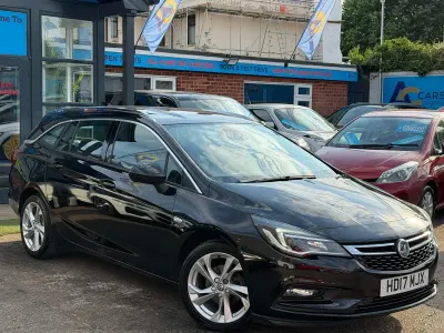 Used Vauxhall Astra SRi 150 HP (110 kW) 2017 Black Estate