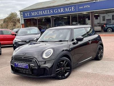 Used Mini Cooper Hatch 134 HP (98 kW) 2022 Black Hatchback