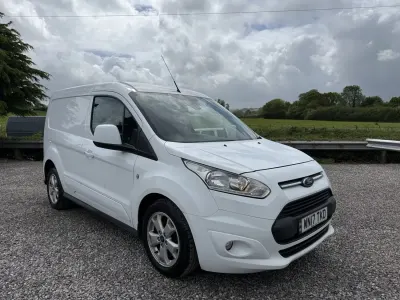Begagnad Ford Transit Connect Limited 120 HK (88 kW) 2017 Vit Minibuss