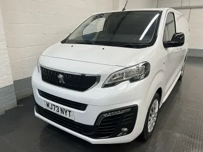 Used Peugeot Expert Premium 100 HP (73 kW) 2023 White Van