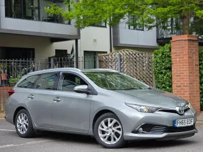 Used Toyota Auris