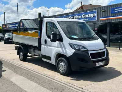 Used Peugeot Boxer S 140 HP (102 kW) 2022 White Van