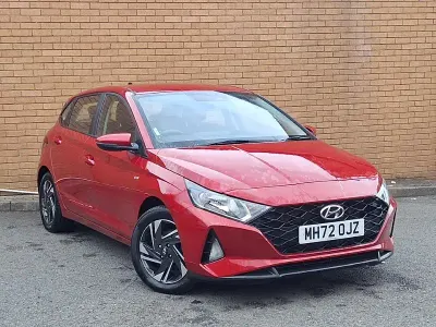 Used Hyundai i20 SE 100 HP (73 kW) 2023 Red Hatchback
