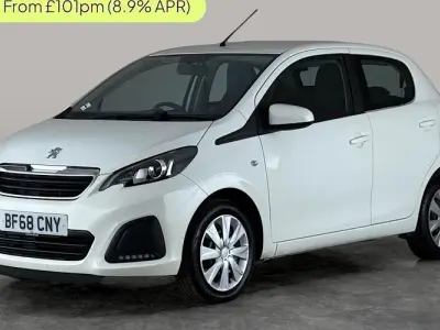 Used Peugeot 108 Active 72 HP (52 kW) 2018 White Hatchback