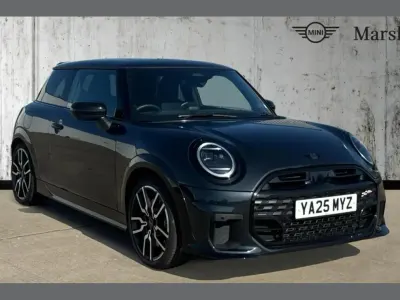 Usado Mini Cooper Sport 150 kW (204 CV) 2025 Gris Utilitario