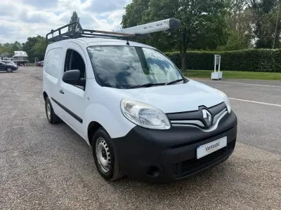 Usado Renault Kangoo Business 90 HP (66 kW) 2017 Branco Monovolume