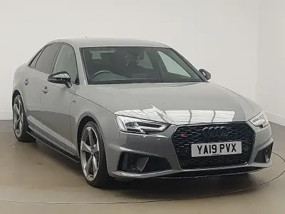 Używany Audi A4 Black Edition 150 KM (110 kW) 2019 Szary Sedan/Limuzyna