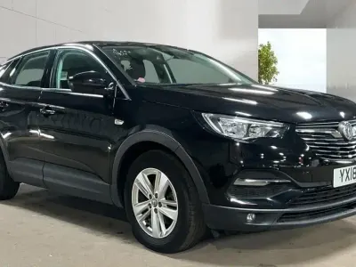Used Vauxhall Grandland X S 130 HP (95 kW) 2018 Black SUV