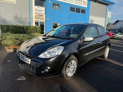 Black Used 2010 Renault Clio II Hatchback | £2,395 (A bit pricey)