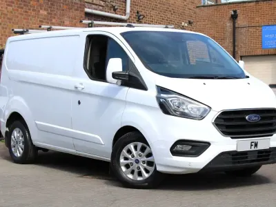 Used Ford Transit Custom Limited 130 HP (95 kW) 2022 White Van
