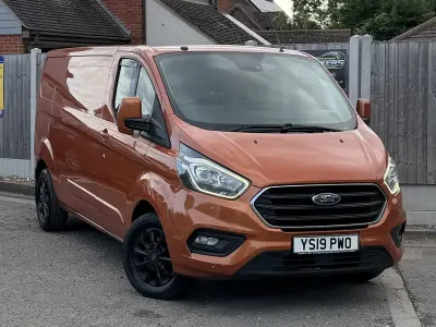 Used Ford Transit Custom Limited 130 HP (95 kW) 2019 Orange Van