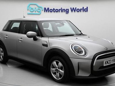 Begagnad Mini Cooper Classic 136 HK (100 kW) 2022 Silver Halvkombi