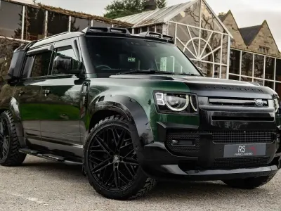 Used Land Rover Defender HSE 300 HP (220 kW) 2023 Black SUV