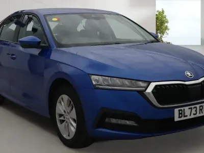 Second-hand Skoda Octavia SE Technology 110 CP (80 kW) 2024 Albastru Hatchback