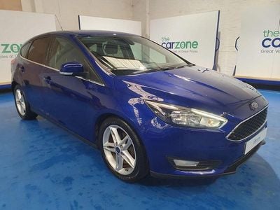 Used Ford Focus Zetec 120 HP (88 kW) 2015 Blue Hatchback