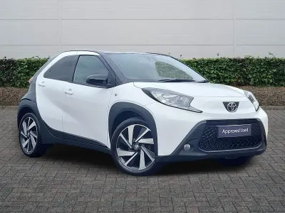 Used Toyota Aygo X 72 HP (52 kW) 2023 White SUV