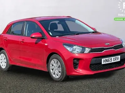 Used Kia Rio Air 84 HP (61 kW) 2019 Red Hatchback