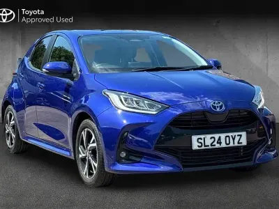 Used Toyota Yaris Design 116 HP (85 kW) 2024 Blue Hatchback