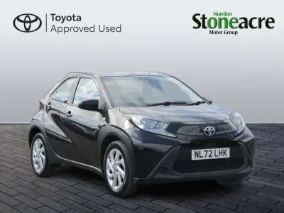Usado Toyota Aygo X PURE 72 HP (52 kW) 2022 Preto SUV