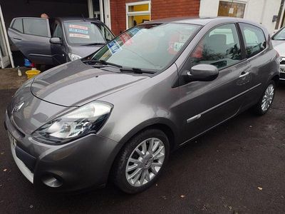 Grey Used 2011 Renault Clio II Dynamique Hatchback | £3,495 (A bit pricey)