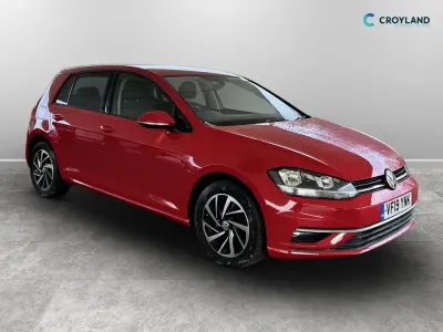 Begagnad VW Golf VII Match 115 HK (84 kW) 2019 Röd Halvkombi