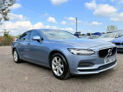 Usado Volvo S90 Momentum 2017 Azul Berlina