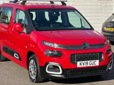 Used Citroën Berlingo Feel 110 HP (80 kW) 2019 Red MPV