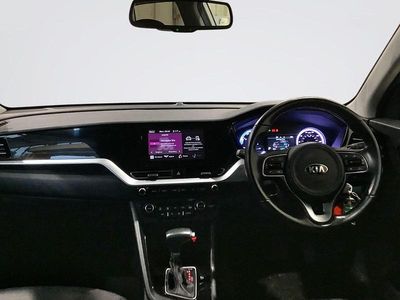 Used Kia Niro 139 HP (102 kW) 2021 White SUV