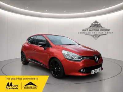 Used Renault Clio Dynamique 90 HP (66 kW) 2015 Red Hatchback