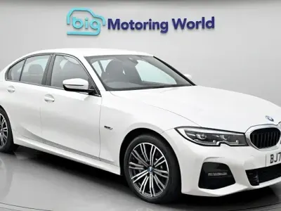 Begagnad BMW 330e M Sport 292 HK (214 kW) 2021 Vit Sedan