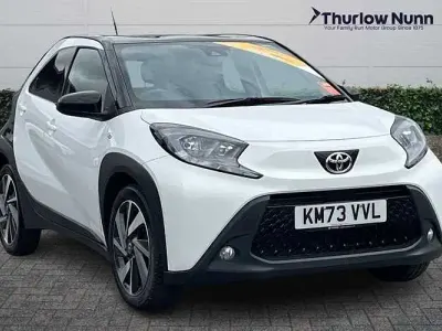 Used Toyota Aygo X 72 HP (52 kW) 2023 White SUV