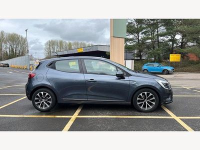 Used Renault Clio V Iconic 90 HP (66 kW) 2022 Metallic  titanium grey  Hatchback
