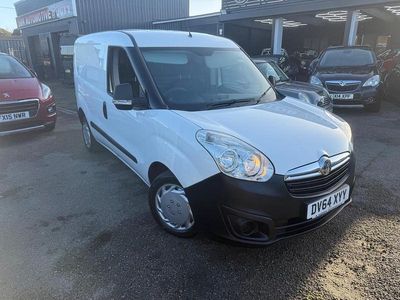 White Used 2014 Vauxhall Combo Van | £2,990 (Fair price)